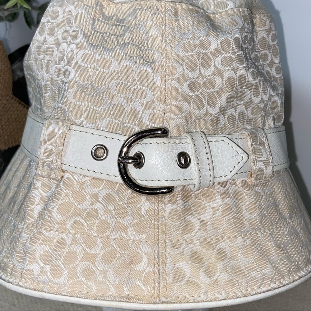 Coach Signature Print Beige and Ivory Bucket Hat Vintage Size P/S - Picture 2 of 14